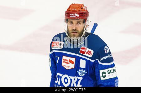 #37 Thomas Larkin, difensore e capitano Schwennninger Wild Wings. (Villingen-Schwenningen, Germania, 24.03.2024) Foto Stock