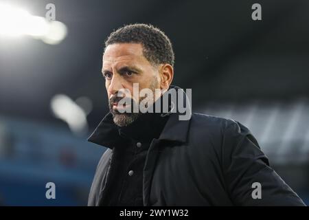 Rio Ferdinand ex giocatore e ora TV Pundit durante la partita di Premier League Manchester City vs Aston Villa all'Etihad Stadium, Manchester, Regno Unito, 3 aprile 2024 (foto di Mark Cosgrove/News Images) Foto Stock