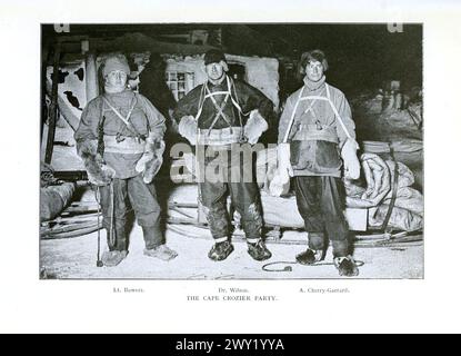 Bill Wilson, Henry Bowers e Apsley Cherry-Garrard fotografati mentre partirono per la loro missione a Cape Crozier, parte della spedizione di Scott al Polo Sud. 1911 Foto Stock