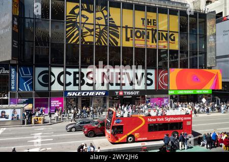 Lo studio di trasmissione per CBS News si trova a Times Square, 2024, New York City, USA Foto Stock