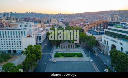 Monumento di Shahumyan nella capitale armena Erevan Foto Stock