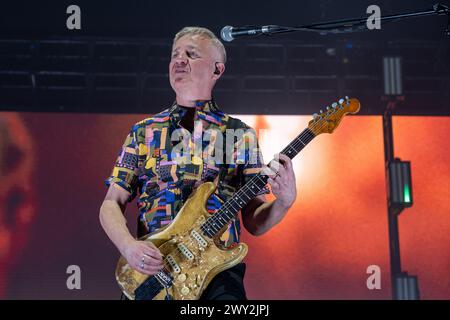 Mantova, Italia. 3 aprile 2024. Max Casacci dei Subsonica suona la chitarra durante il Subsonica 2024 Tour al PalaUnical il 3 aprile 2024 a Mantova. Credito: Live Media Publishing Group/Alamy Live News Foto Stock