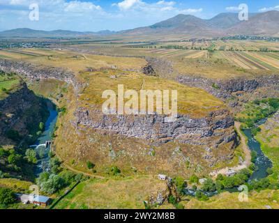 Giorno d'estate al castello di Lori in Armenia Foto Stock