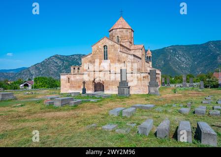 Giornata estiva alla Chiesa di Odzun in Armenia Foto Stock