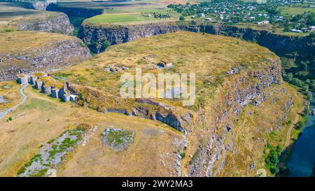 Giorno d'estate al castello di Lori in Armenia Foto Stock