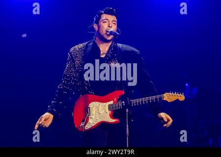 Milano, Italia. 3 aprile 2024. Stash of the Kolors si esibisce dal vivo in concerto al Forum di Milano, Italia, il 3 aprile 2024 (foto di Mairo Cinquetti/SOPA Images/Sipa USA) crediti: SIPA USA/Alamy Live News Foto Stock