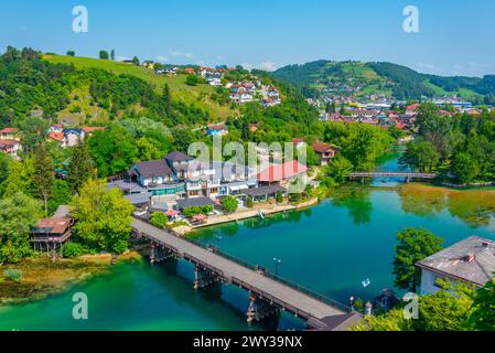 Riverisde di una a Bosanska Krupa in Bosnia-Erzegovina Foto Stock