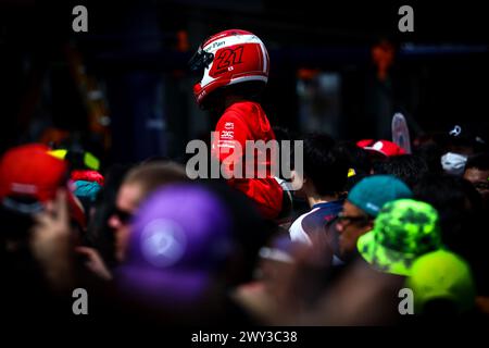 Suzuka, Giappone. 4 aprile 2024. Atmosfera circuito - ventole. 04.04.2024. Formula 1 World Championship, Rd 4, Japanese Grand Prix, Suzuka, Giappone, giornata di preparazione. Il credito fotografico dovrebbe essere: XPB/Alamy Live News. Foto Stock