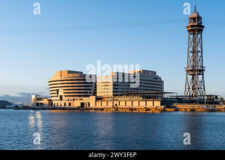 Vista del vecchio porto e della funivia di Barcellona, Spagna Foto Stock