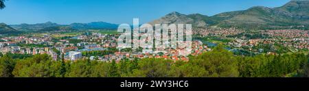 Vista panoramica della città bosniaca di Trebinje Foto Stock