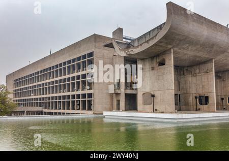 Palazzo dell'Assemblea, le Corbusier, Chandigarh, India Foto Stock