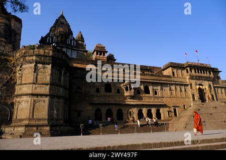 Vista del forte Maheshwar (forte Ahilya), il Maharani Ahilyabai Holkar governò qui dal 1765 al 1796 e costruì Ahilya Wada, le sue residenze personali, questo Foto Stock