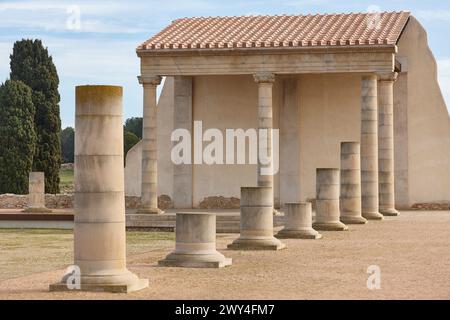 Rovine archeologiche greche e romane dell'Empurie. Forum ricostruito. Girona, Spagna Foto Stock