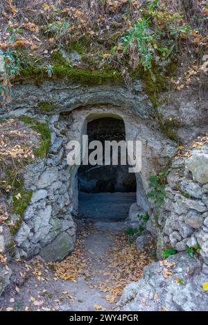 Vista del monastero di Tipova in Moldavia Foto Stock