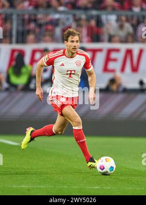 Leon GORETZKA, FCB 8 nella partita FC BAYERN MUENCHEN - BORUSSIA DORMUND 1-2 il 30 marzo 2024 a Monaco di Baviera, Germania. Stagione 2023/2024, 1.Bundesliga, FCB, München, giorno della partita 27, 27.Spieltag © Peter Schatz / Alamy Live News - LE NORMATIVE DFL VIETANO QUALSIASI USO DI FOTOGRAFIE come SEQUENZE DI IMMAGINI e/o QUASI-VIDEO - Foto Stock