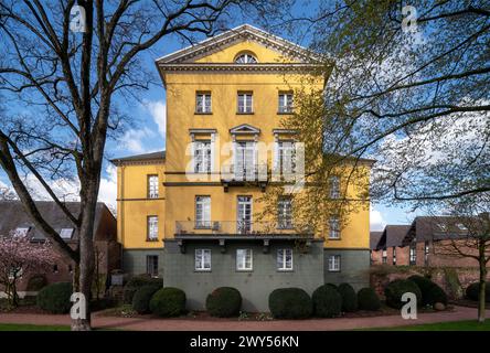 Krefeld, Uerdingen, Burg, 14 anni. Jahrhundert, 1839 im spätklassizistischen Stil umgebaut Foto Stock