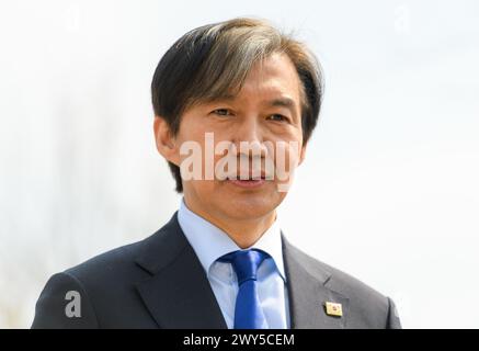 Seoul, Corea del Sud. 4 aprile 2024. Cho Kuk, leader del Partito di ricostruzione della Corea, visto durante una manifestazione elettorale per le prossime elezioni parlamentari a Seul. I sudcoreani andranno alle urne il 10 aprile per le elezioni parlamentari a livello nazionale. Credito: SOPA Images Limited/Alamy Live News Foto Stock