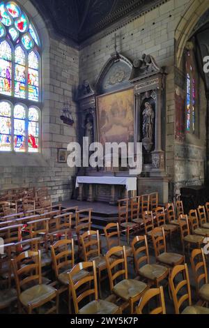 Retable del Rosario, risalente al XVIII secolo, si trova nella Chiesa di Saint-Herlé, a Douarnenez. Foto Stock