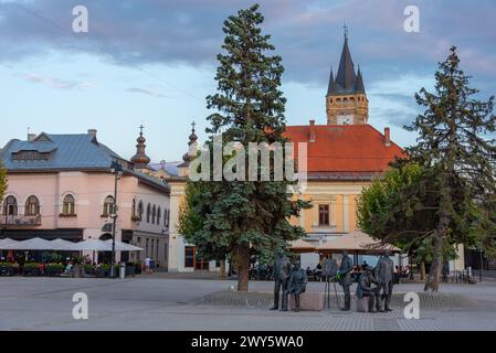 Vista al tramonto della piazza principale di Baia Mare, Romania Foto Stock