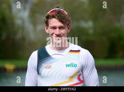 Dortmund, Germania. 4 aprile 2024. Canottaggio: Presentazione degli otto tedeschi: Sostituto Mark Hinrichs. Crediti: Bernd Thissen/dpa/Alamy Live News Foto Stock