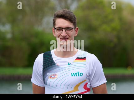 Dortmund, Germania. 4 aprile 2024. Canottaggio: Presentazione degli otto tedeschi: Sostituto Jannik Metzger. Crediti: Bernd Thissen/dpa/Alamy Live News Foto Stock