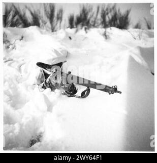 "MOSTRA ABITI" PER PATTUGLIE - Pte Duffy di Bellshill, Lanarkshire sulla neve. , British Army, 21st Army Group Foto Stock