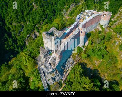 Vista panoramica della Cittadella di Poenari in Romania Foto Stock