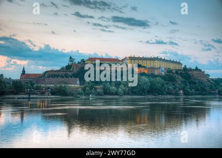 Fortezza di Petrovaradin nella città serba di Novi Sad Foto Stock