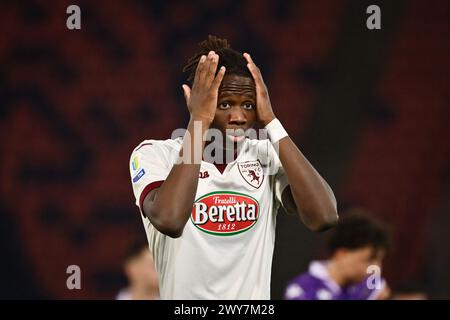 Bologna, Italia. 4 aprile 2024. L'Alieu Njie di Torino guarda durante la finale di Primavera TIM Cup tra Fiorentina e Torino - Primavera TIM Cup allo Stadio Renato Dall'Ara - Sport, calcio - Bologna, Italia - giovedì 4 aprile 2024 (foto di massimo Paolone/LaPresse) credito: LaPresse/Alamy Live News Foto Stock