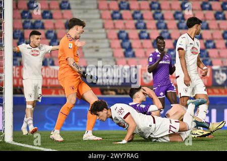 Bologna, Italia. 4 aprile 2024. Il portiere del Torino Lorenzo Abati reagisce durante la finale di Primavera TIM Cup tra Fiorentina e Torino - Primavera TIM Cup allo Stadio Renato Dall'Ara - Sport, calcio - Bologna, Italia - giovedì 4 aprile 2024 (foto di massimo Paolone/LaPresse) credito: LaPresse/Alamy Live News Foto Stock