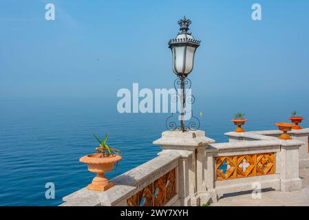 Balcone al Castello di Miramare nella città italiana di Trieste Foto Stock