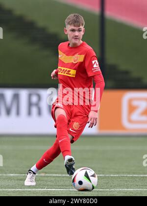 AMSTERDAM - Villads Rutkjaer FC Nordsjaelland U17 durante la partita dell'Ajax Future Cup 2024 tra CF Pachuca o17 e FC Nordsjaelland o17 al complesso sportivo De Toekomst il 1 aprile 2024 ad Amsterdam, Paesi Bassi. ANP | Hollandse Hoogte | GERRIT VAN COLOGNE Foto Stock