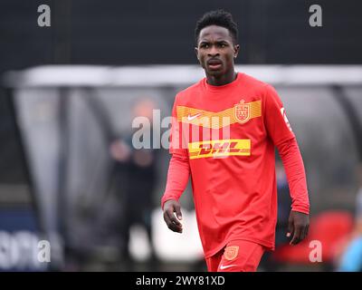 AMSTERDAM - Prince Amoako FC Nordsjaelland U17 durante la partita dell'Ajax Future Cup 2024 tra CF Pachuca o17 e FC Nordsjaelland o17 al complesso sportivo De Toekomst il 1 aprile 2024 ad Amsterdam, Paesi Bassi. ANP | Hollandse Hoogte | GERRIT VAN COLOGNE Foto Stock