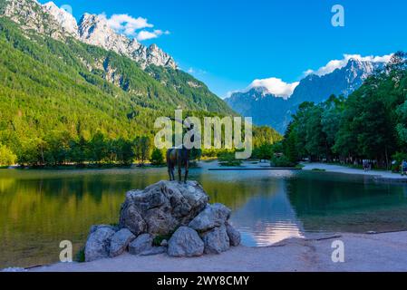 Zlatorog sul lago Jasna a Kranjska Gora, Slovenia Foto Stock