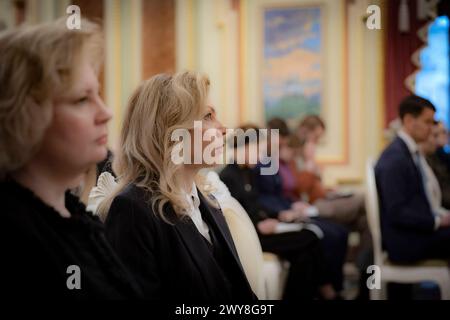 Il presidente ucraino Volodymyr Zelensky incontra il presidente della Finlandia Alexander Stubb a Kiev il presidente ucraino Volodymyr Zelensky incontra il presidente della Finlandia Alexander Stubb a Kiev, il 3 aprile 2024. Nel mezzo dell'invasione russa in Ucraina. Foto DEL PRESIDENTE DELL'UCRAINA Apaimages Ucraina Ucraina Ucraina Ucraina 030424 Ukraine UPO 0030.jpeg Copyright: XapaimagesxPRESIDENTxOFxUKRAINExxapaimagesx Foto Stock