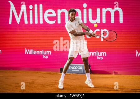 Estoril, Portogallo. 3 aprile 2024. Gael Monfils dalla Francia in azione durante la partita tra Henrique Rocha dal Portogallo e Gael Monfils dalla Francia per le qualificazioni del Millennium Estoril Open ATP 250 torneo di tennis 2024 al Clube de Tenis do Estoril. Gael vince contro Henrique 7-5, 7-5 crediti: SOPA Images Limited/Alamy Live News Foto Stock