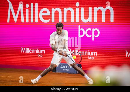 Estoril, Portogallo. 3 aprile 2024. Gael Monfils dalla Francia in azione durante la partita tra Henrique Rocha dal Portogallo e Gael Monfils dalla Francia per le qualificazioni del Millennium Estoril Open ATP 250 torneo di tennis 2024 al Clube de Tenis do Estoril. Gael vince contro Henrique 7-5, 7-5 (foto di Henrique Casinhas/SOPA Images/Sipa USA) credito: SIPA USA/Alamy Live News Foto Stock