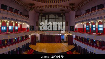 Targu Mures, Romania, 18 agosto 2023: Interno del Palazzo della Cultura a Targu Mures, Romania Foto Stock