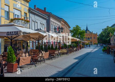 Novi Sad, Serbia, 24 luglio 2023: Via nel centro della città serba Novi Sad Foto Stock