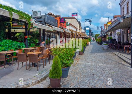 NIS, Serbia, 27 luglio 2023: Strada commerciale nel centro di Nis, Serbia Foto Stock