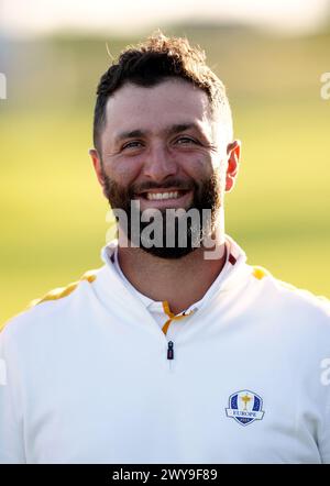 Foto del file del 26-09-2023 del team europeo Jon Rahm. Ha iniziato l'anno scorso con un doppio bogey a quattro putt sul primo, ma ha ancora sparato un 65 di apertura e ha finito per vincere il suo secondo titolo maggiore con quattro colpi contro il duo di LIV Golf Brooks Koepka e Phil Mickelson. Data di pubblicazione: Venerdì 5 aprile 2024. Foto Stock