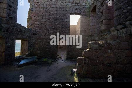 All'interno del Castello di Slains vicino a Cruden Bay nell'Aberdeenshire in Scozia Foto Stock