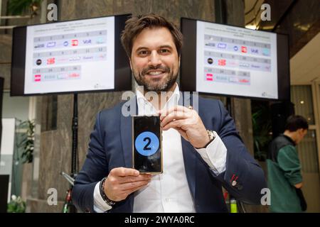 SIGNOR Presidente, Georges-Louis Bouchez, ha proposto al fotografo il numero due al SIGNOR durante la stesura delle liste delle prossime elezioni in Belgio, venerdì 05 aprile 2024 a Bruxelles. Il prossimo 9 giugno il Belgio voterà a favore dei parlamenti europei, federali e regionali. BELGA FOTO HATIM KAGHAT Foto Stock