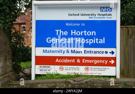 Segnaletica per l'Horton General Hospital, Banbury, Oxfordshire, Regno Unito Foto Stock