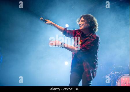 3 aprile 2024: Il cantante Eric Martin suona un concerto a Milano Foto Stock