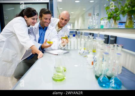 Fondazione Inasmet-Tecnalia, Centro tecnologico e di ricerca, Parco tecnologico di San Sebastian, Paesi Baschi. Laboratorio chimico. Foto Stock