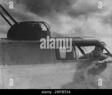 Primo modello di B-17 in servizio con il 92nd Bomb Group della US Eighth Air Force in Gran Bretagna, 1942-1945, in preparazione per le missioni. Foto Stock