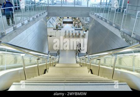 Stazione Ansio, metropolitana di Bilbao progettata dall'architetto Normal Foster. Barakaldo, Bilbao. Biscaglia, Euskadi. Spagna. Foto Stock