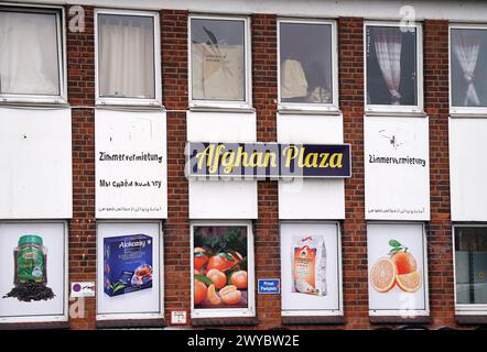 Amburgo, Germania. 3 aprile 2024. Vista della "Afghan Plaza" di Billstrasse. Crediti: Marcus Brandt/dpa/Alamy Live News Foto Stock