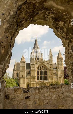 Rochester Cathedral vista dal castello Foto Stock